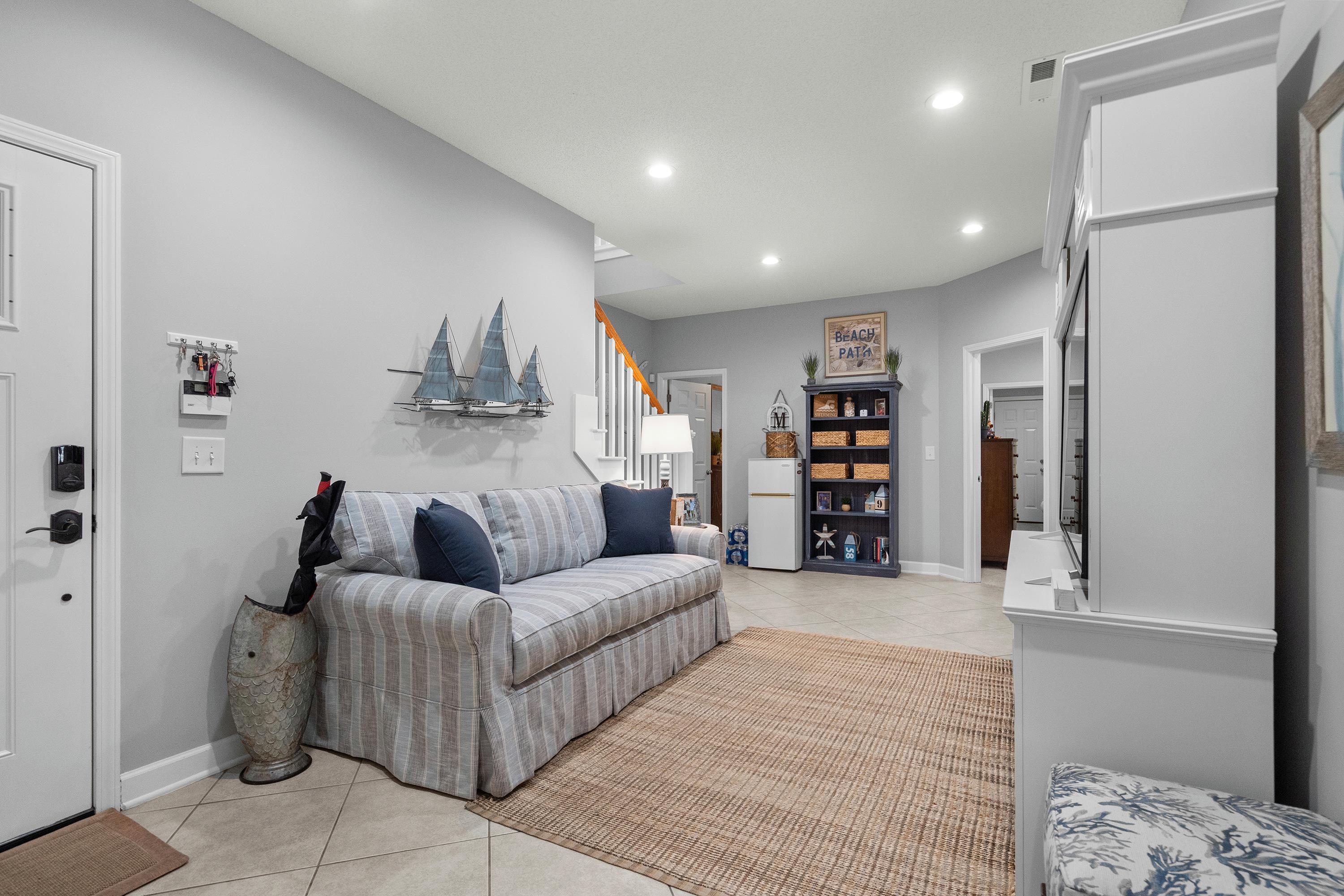 1617 N Dogwood Dr. N