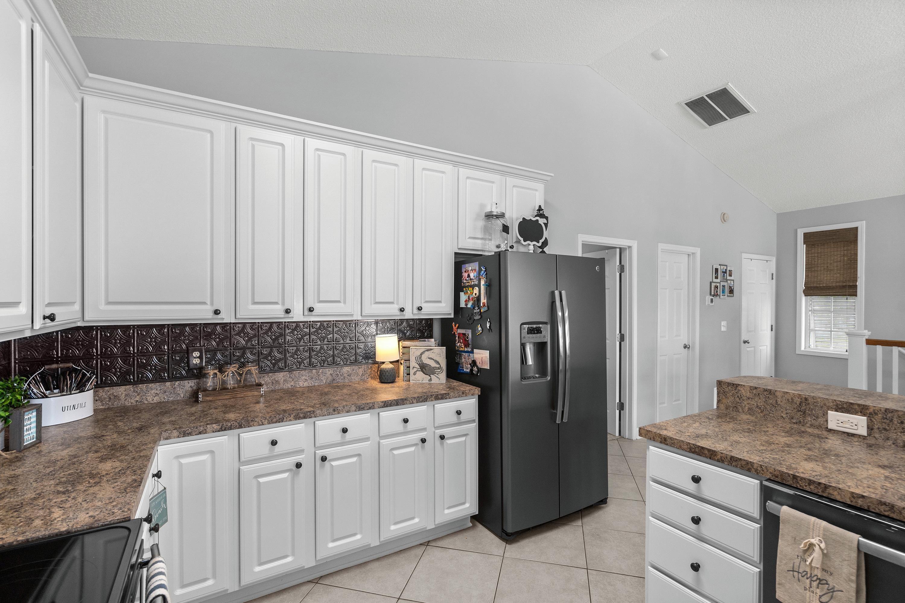 1617 N Dogwood Dr. N