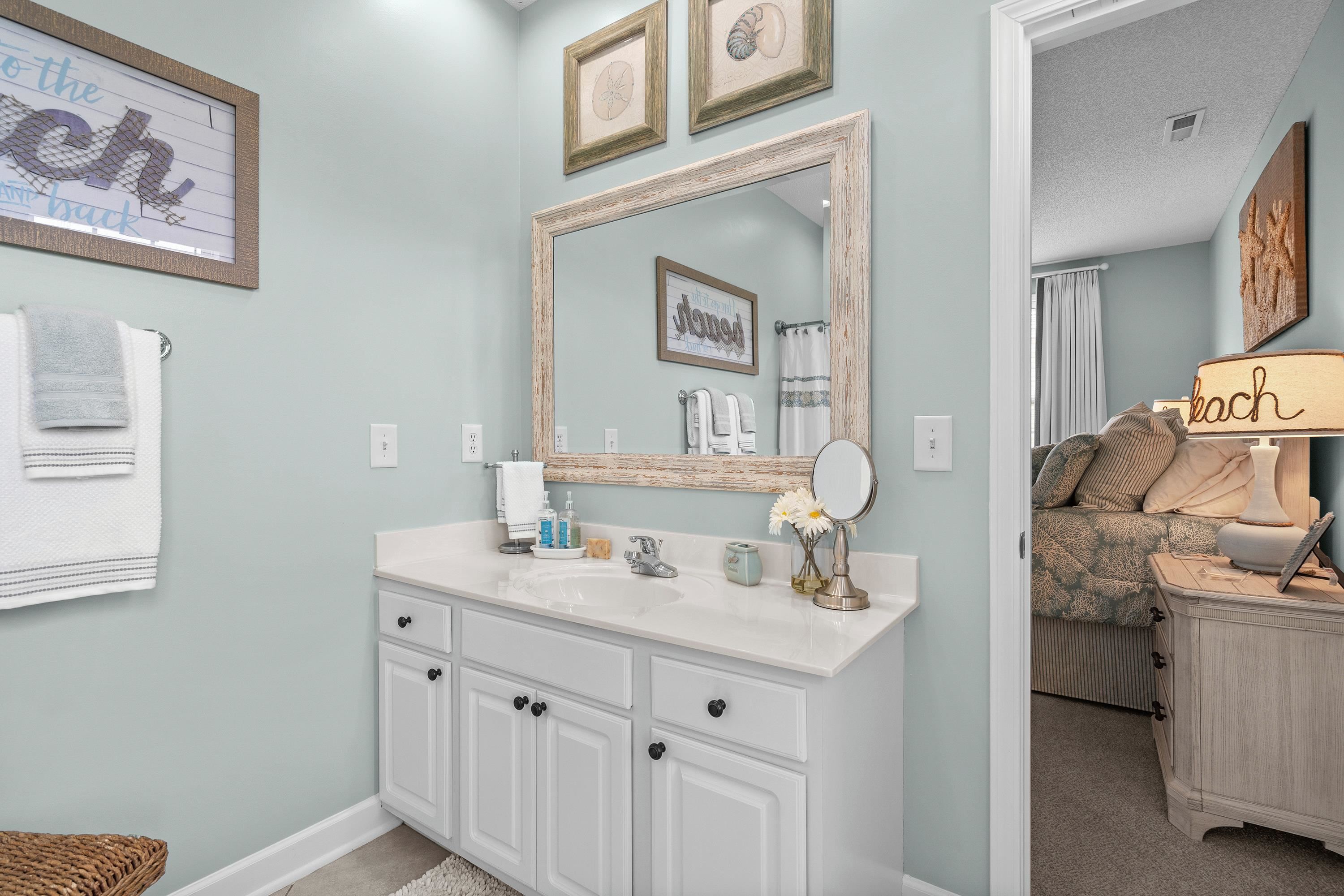 1617 N Dogwood Dr. N