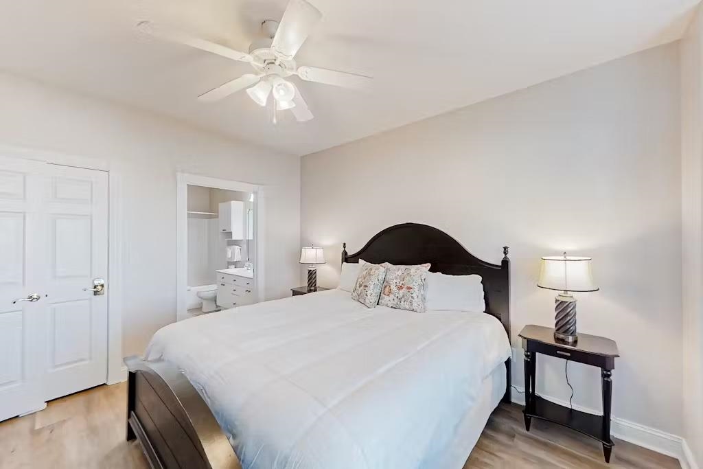 4812 Magnolia Lake Dr. Unit: 104