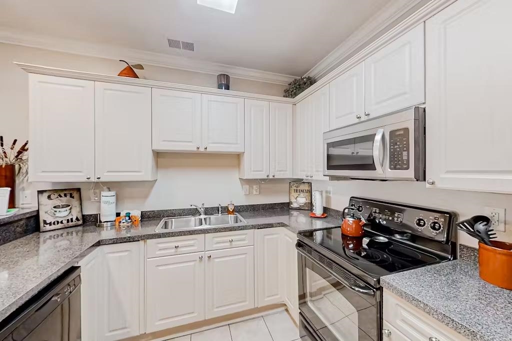 4812 Magnolia Lake Dr. Unit: 104