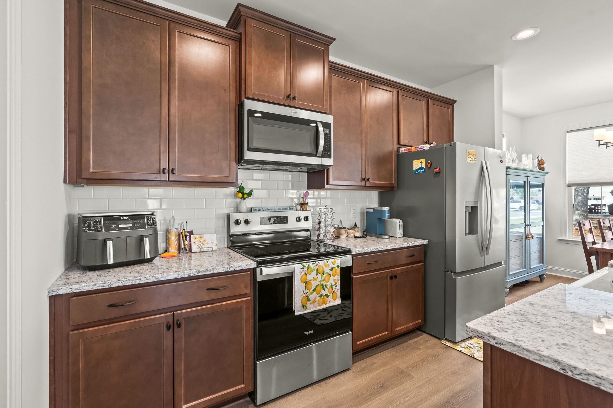 2527 Hillbourne Loop