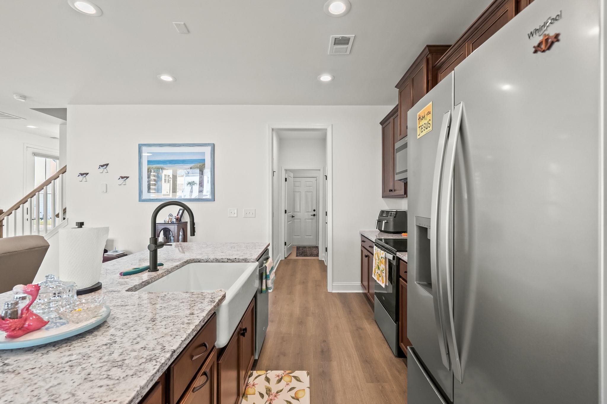 2527 Hillbourne Loop