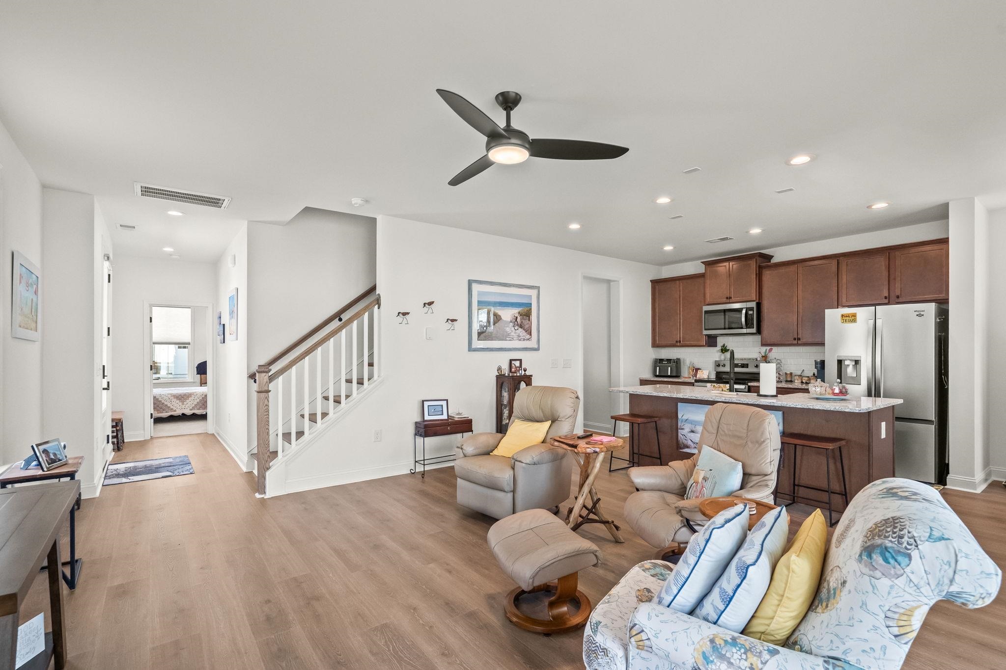 2527 Hillbourne Loop