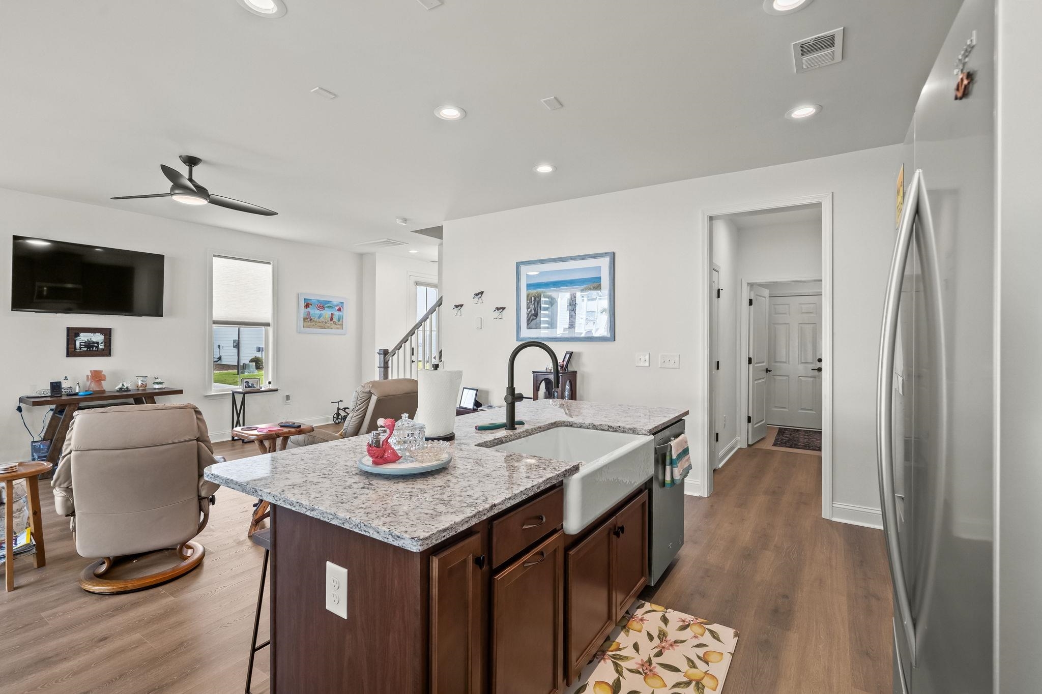 2527 Hillbourne Loop