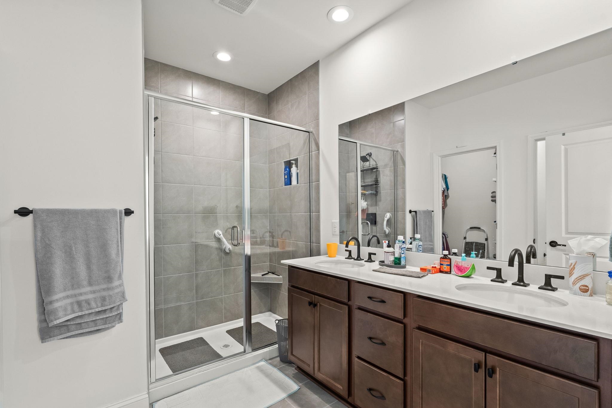 2527 Hillbourne Loop
