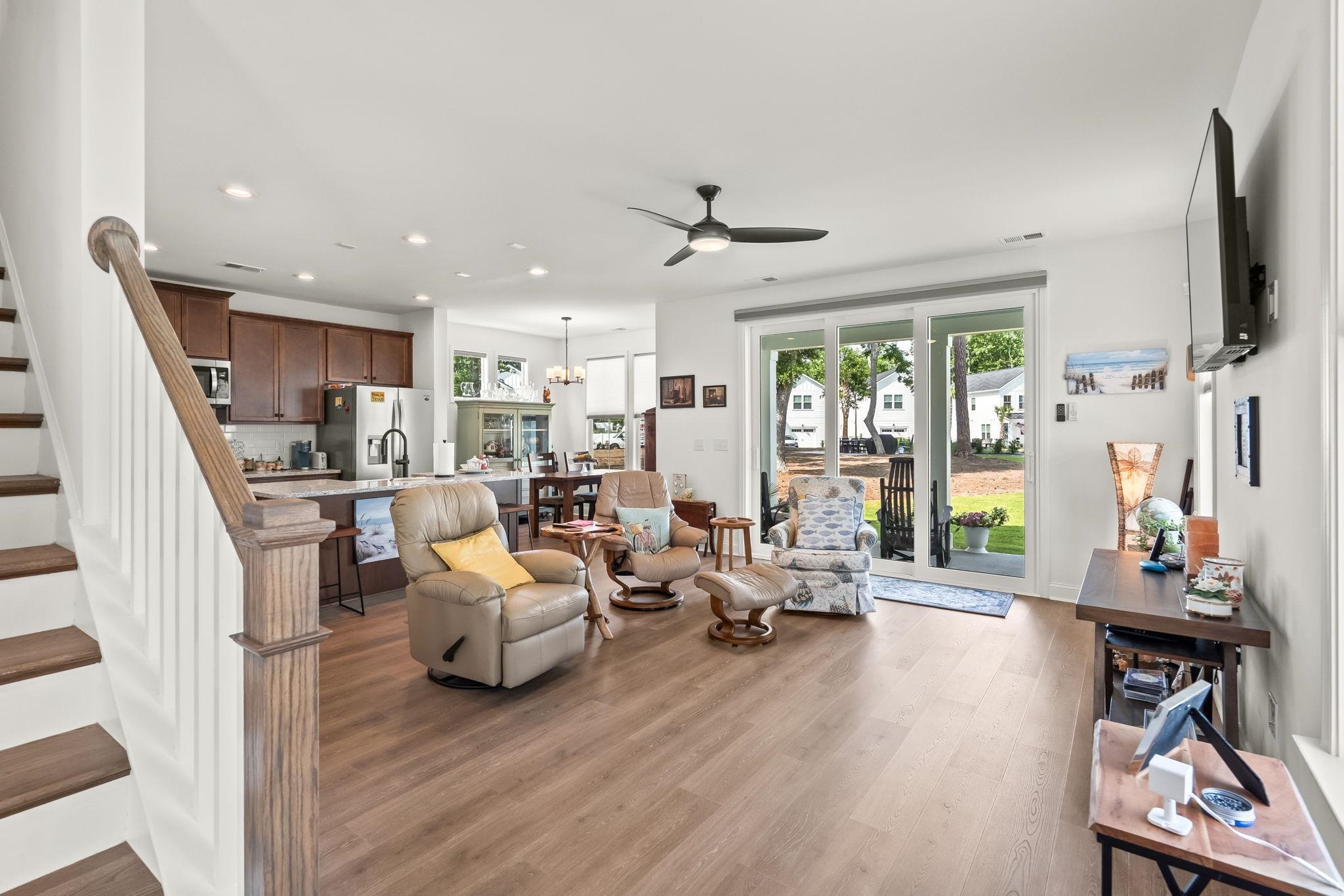 2527 Hillbourne Loop
