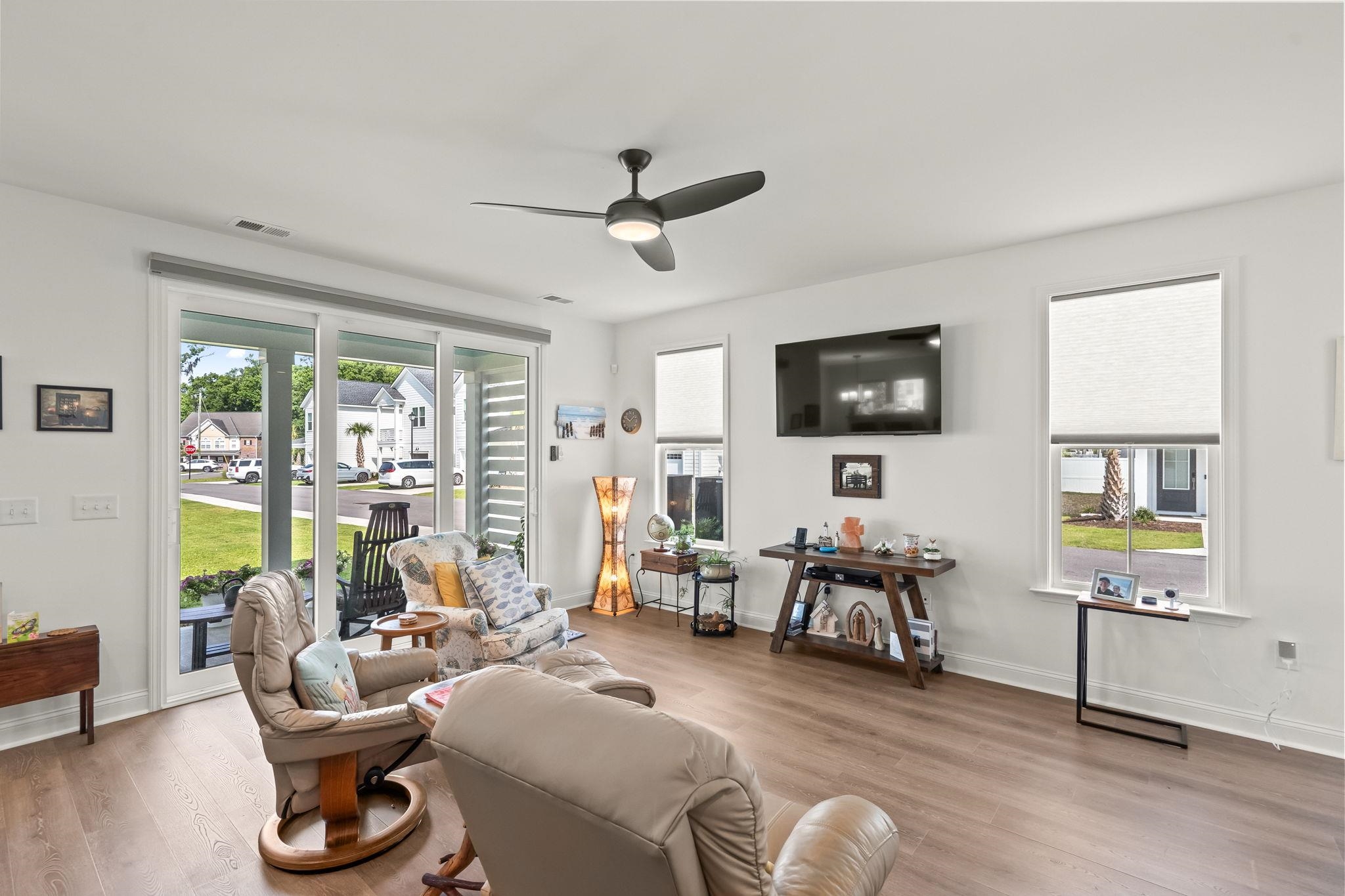 2527 Hillbourne Loop