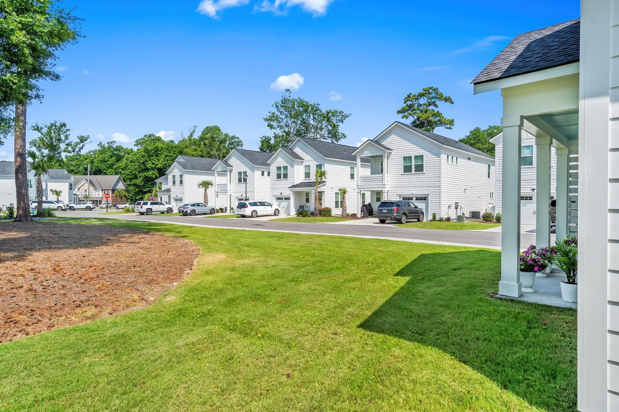 2527 Hillbourne Loop