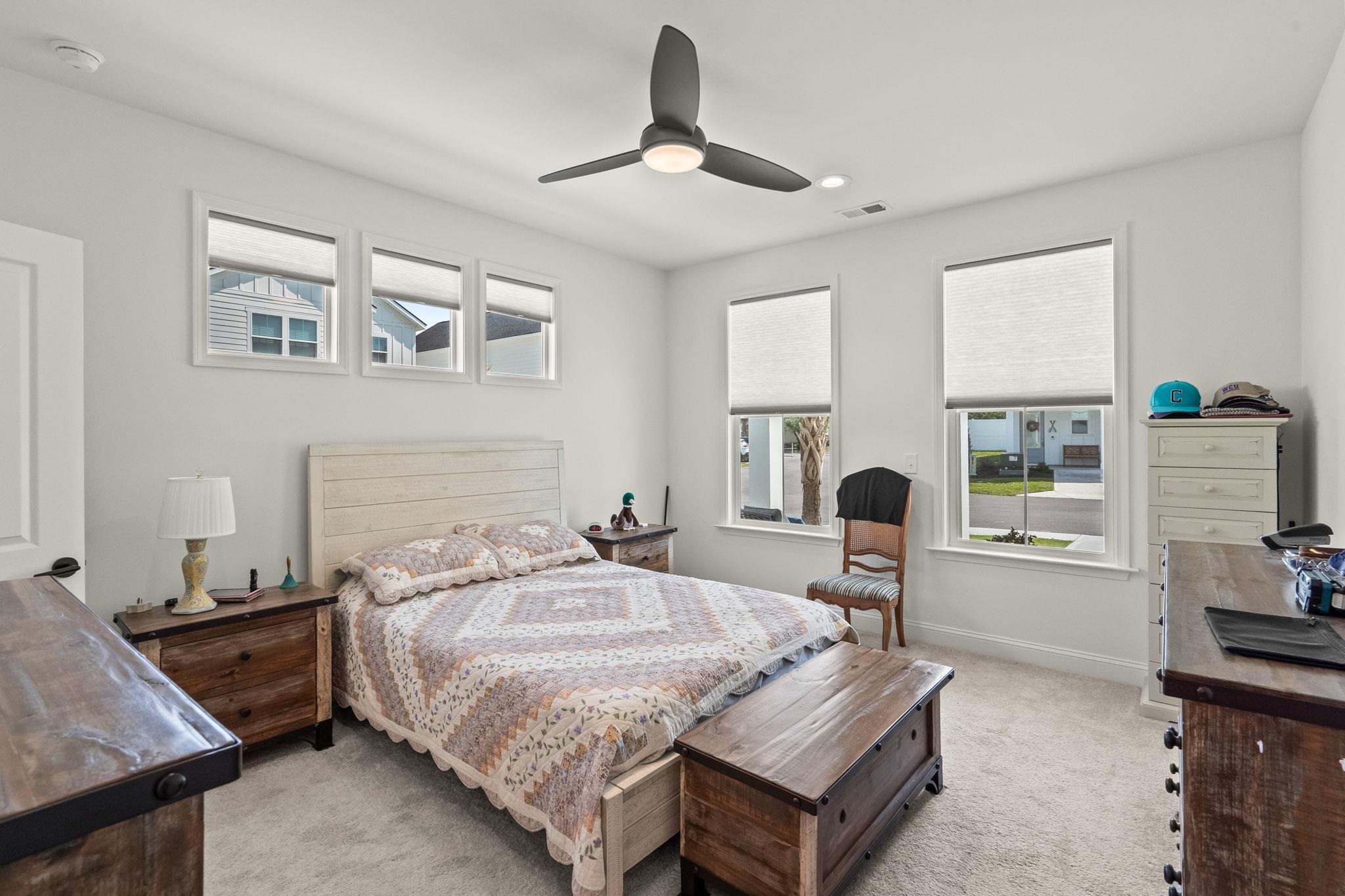 2527 Hillbourne Loop
