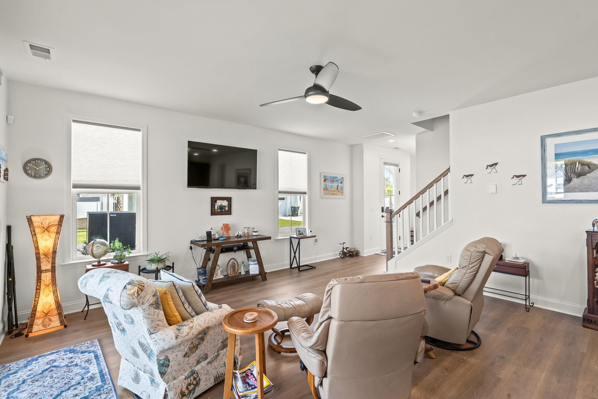 2527 Hillbourne Loop