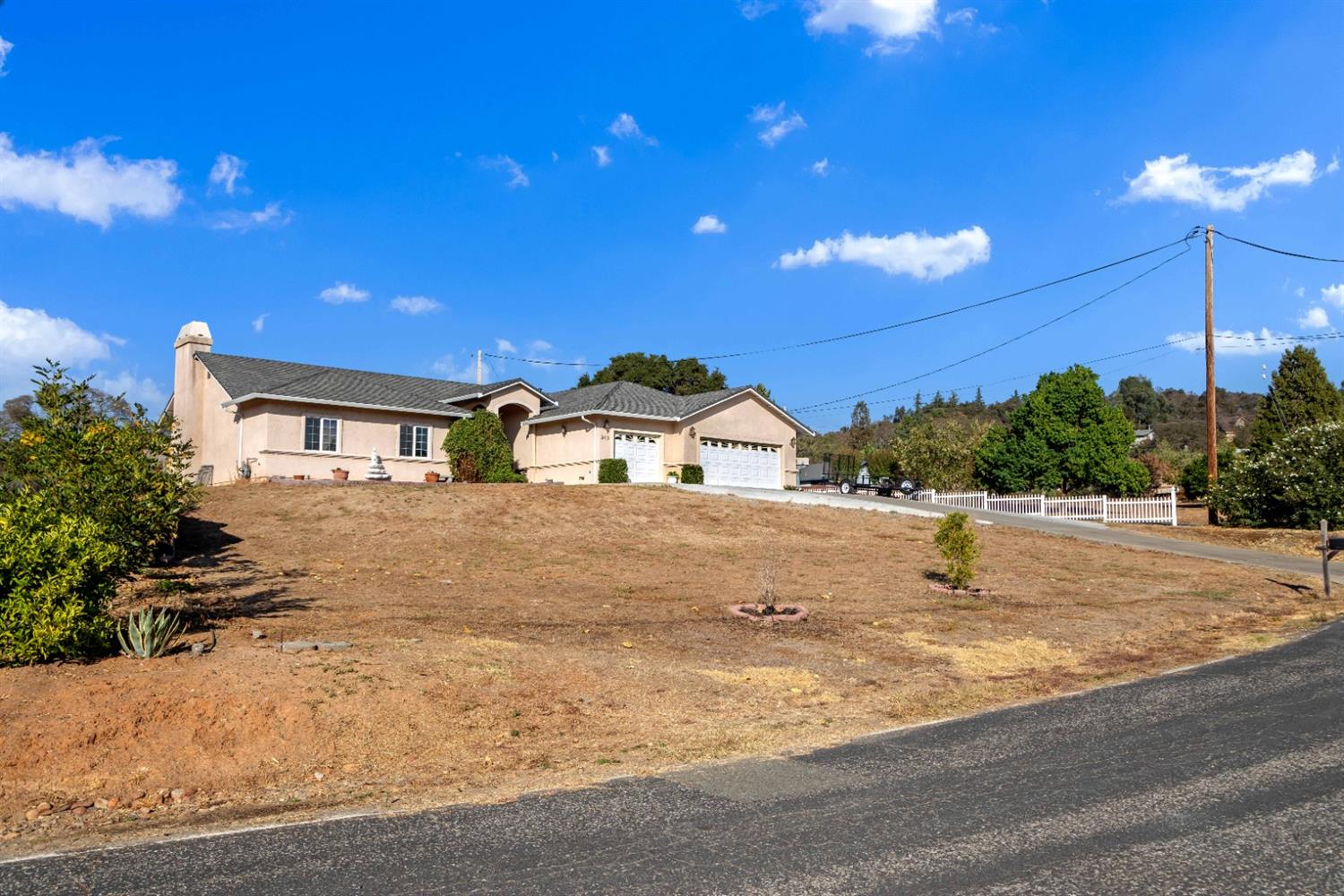 2611 Holmquist Lane