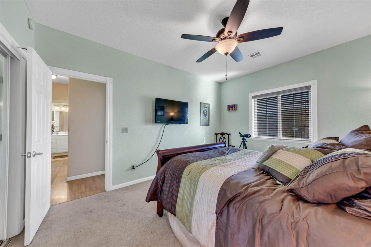 2611 Holmquist Lane