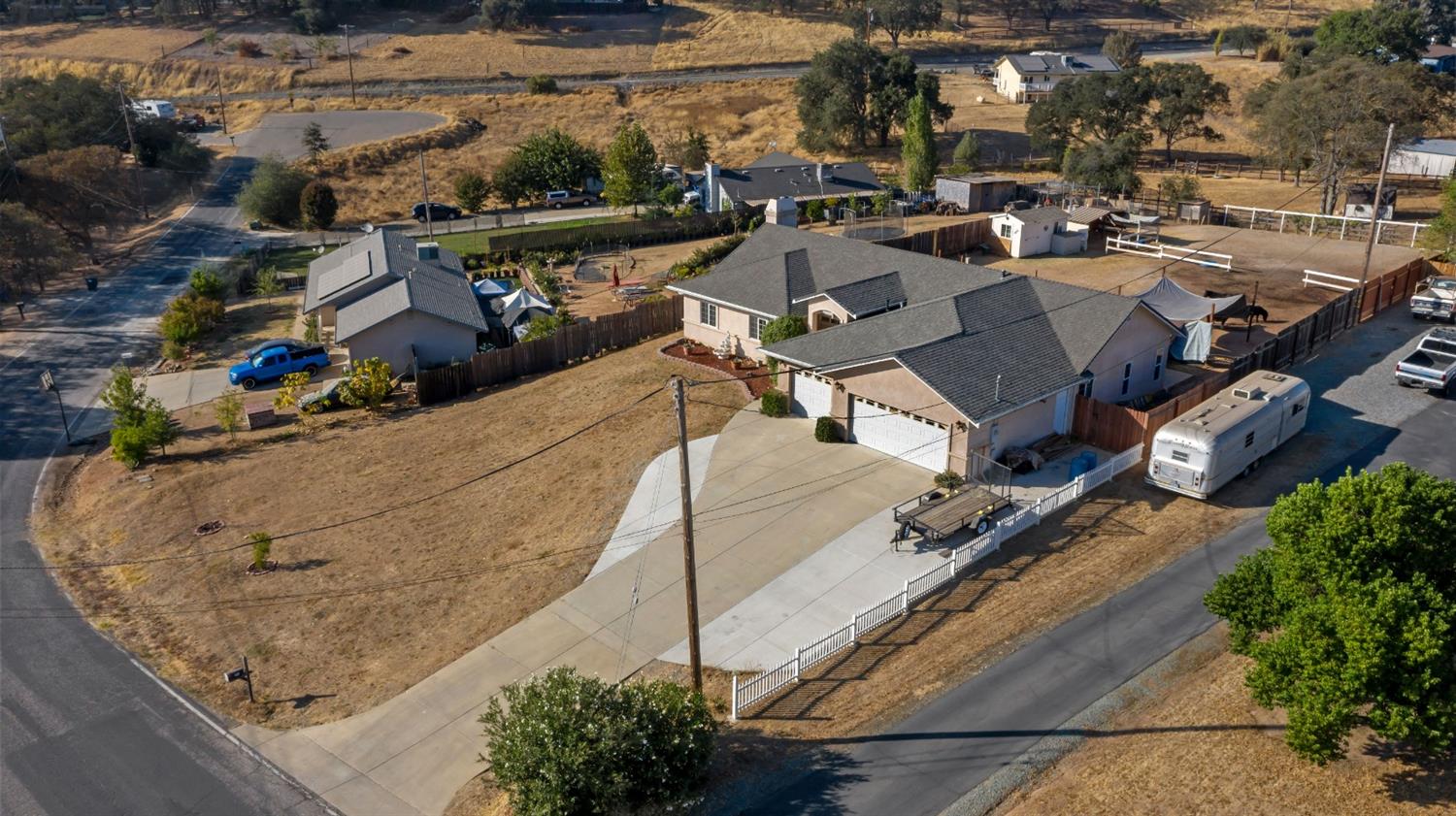 2611 Holmquist Lane