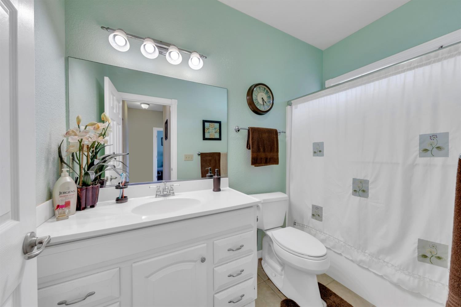 2611 Holmquist Lane