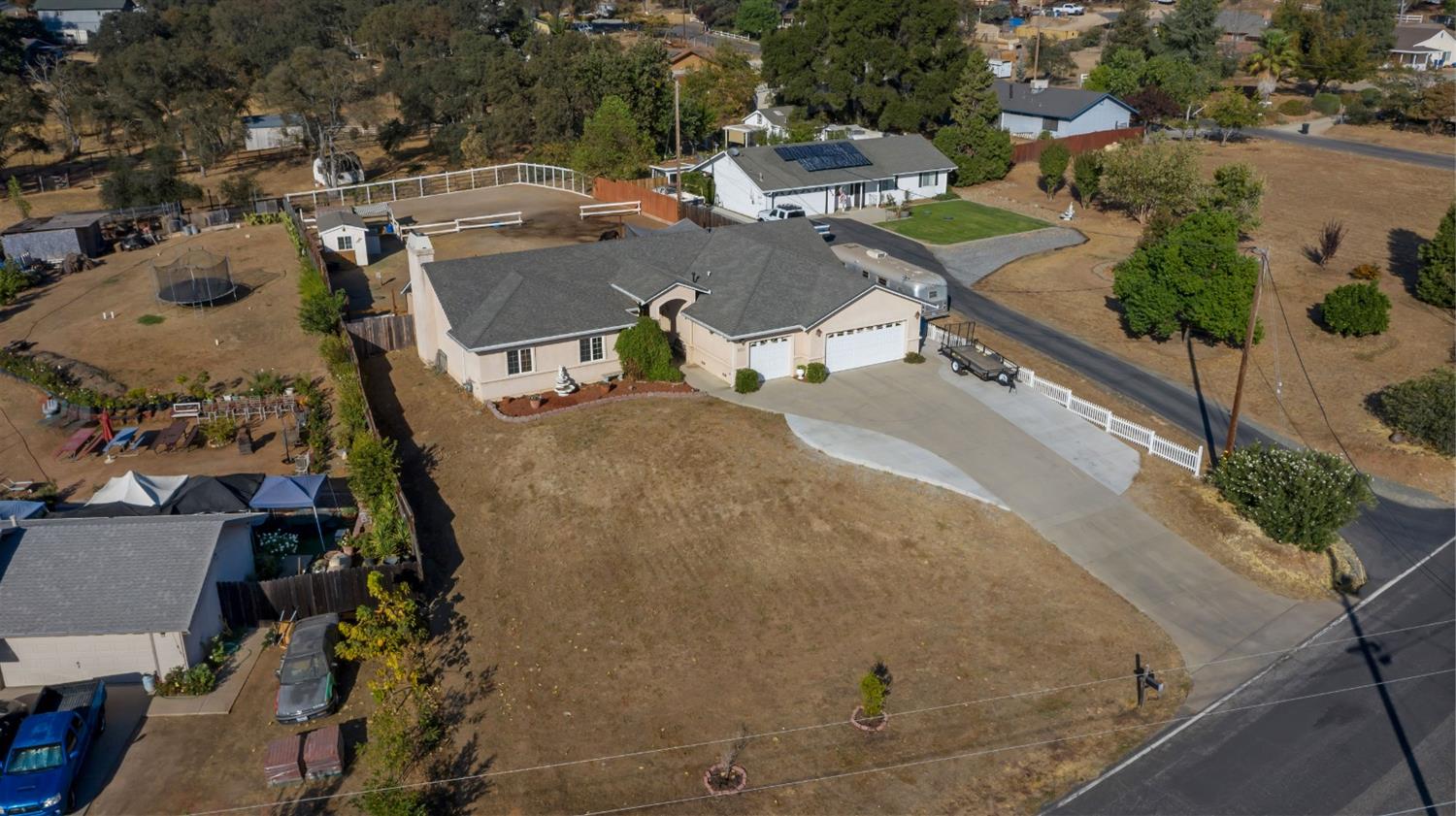 2611 Holmquist Lane