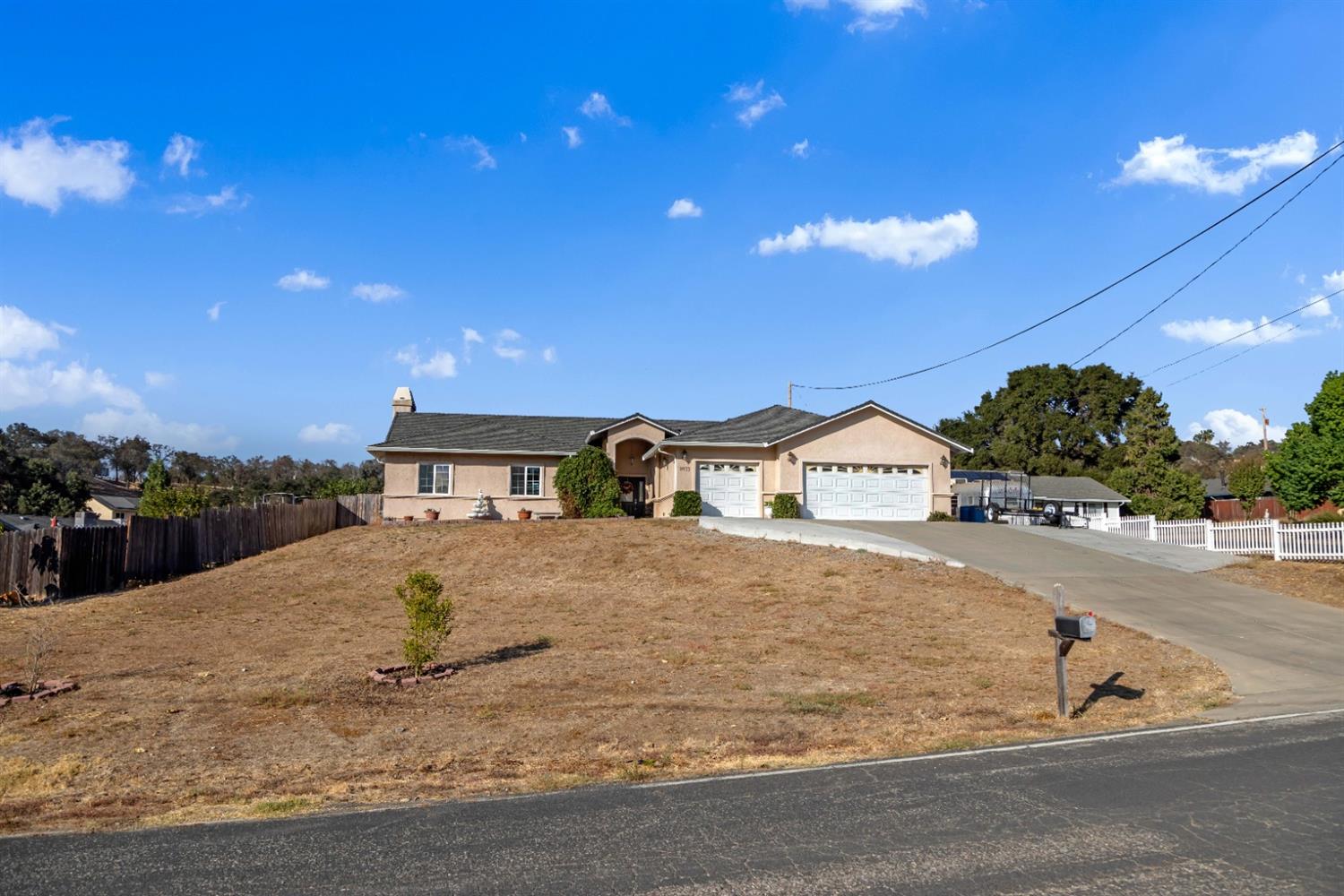 2611 Holmquist Lane