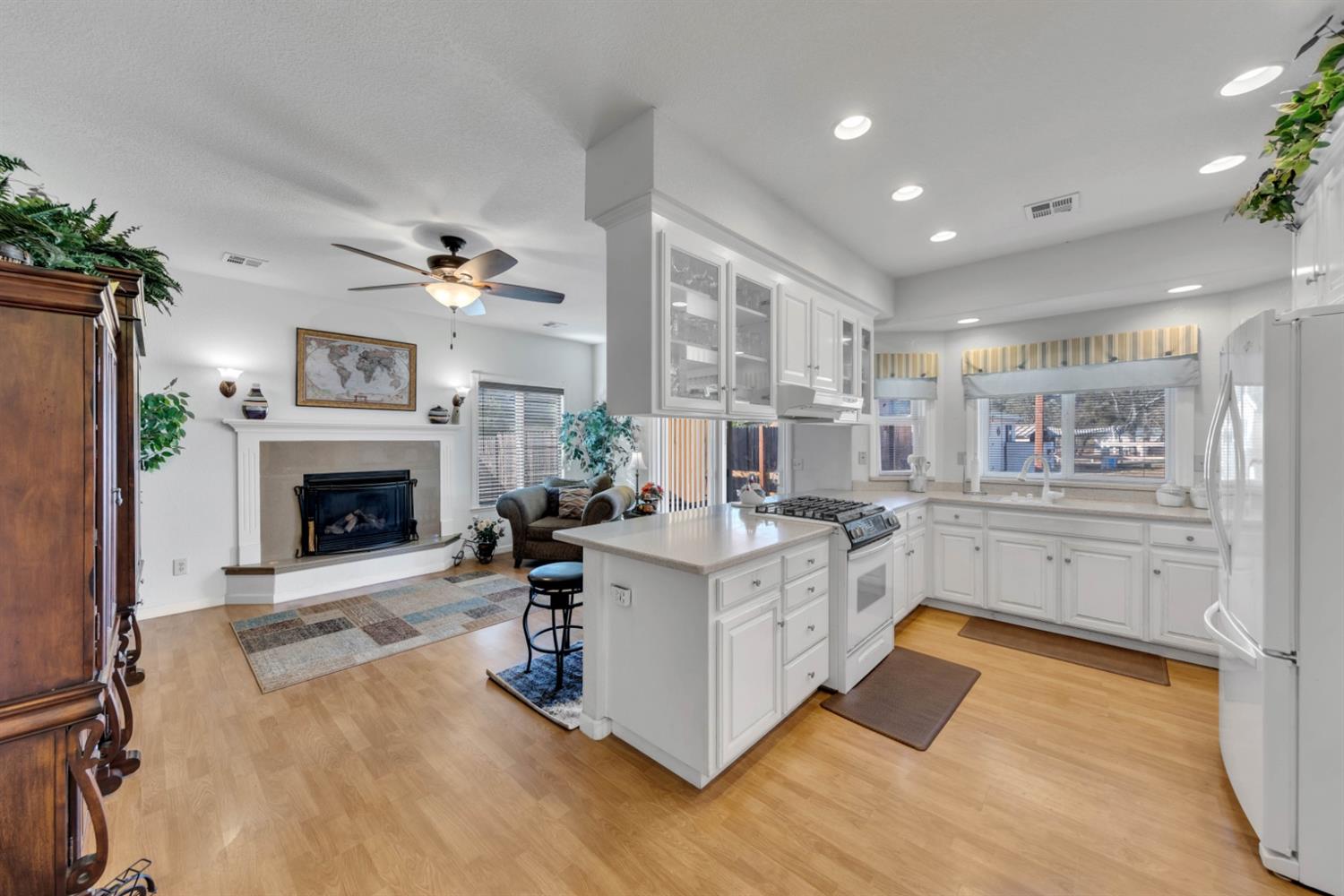 2611 Holmquist Lane