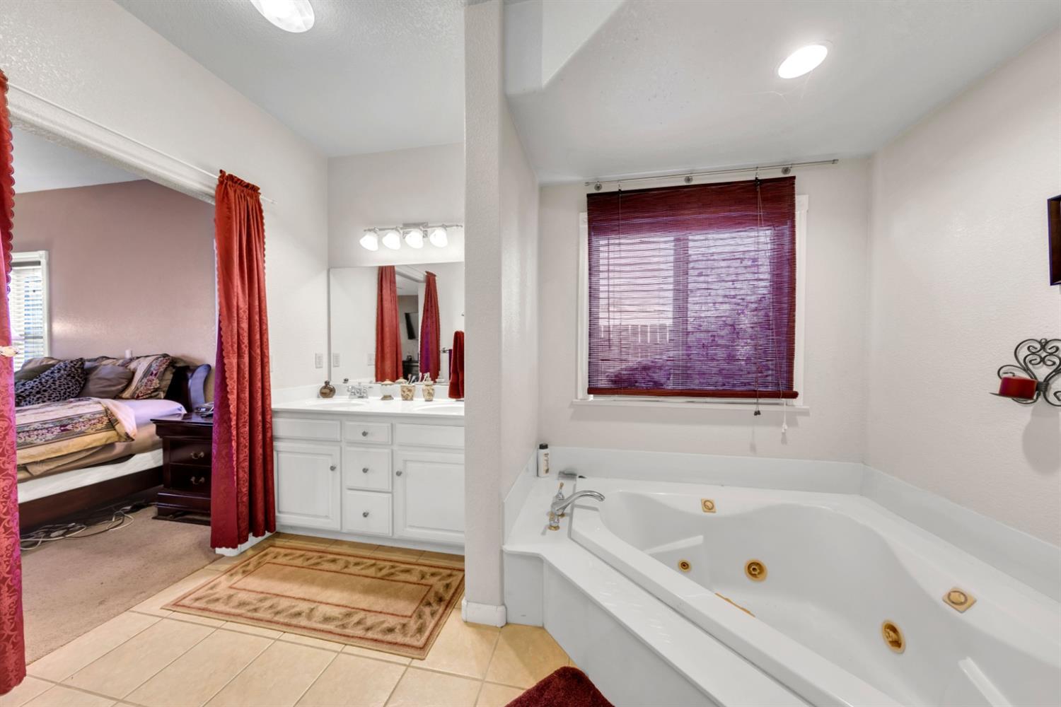 2611 Holmquist Lane
