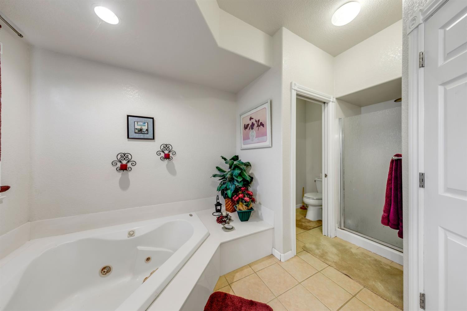 2611 Holmquist Lane