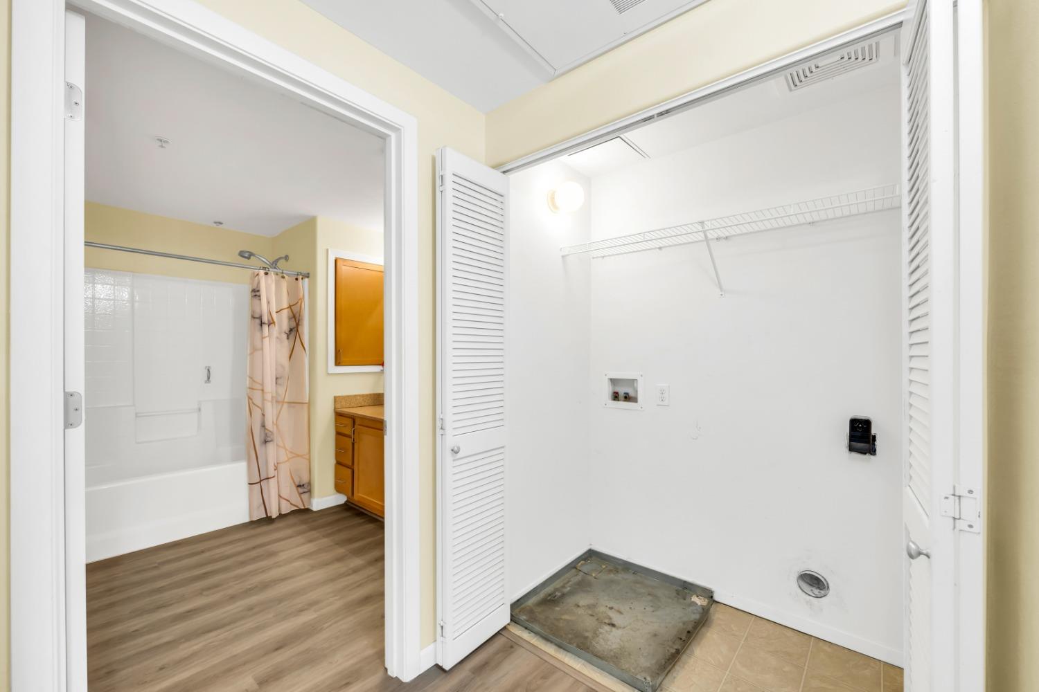 4200 E Commerce Way Unit: 1324