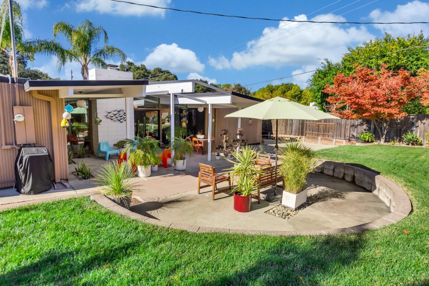 6425 S Land Park Drive