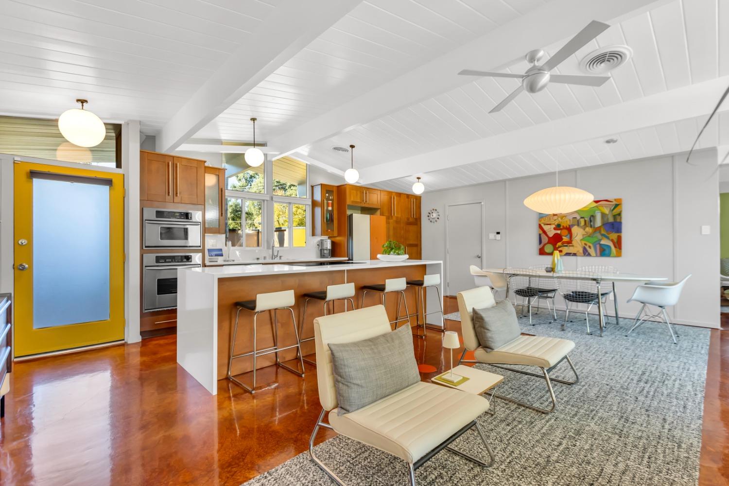 6425 S Land Park Drive