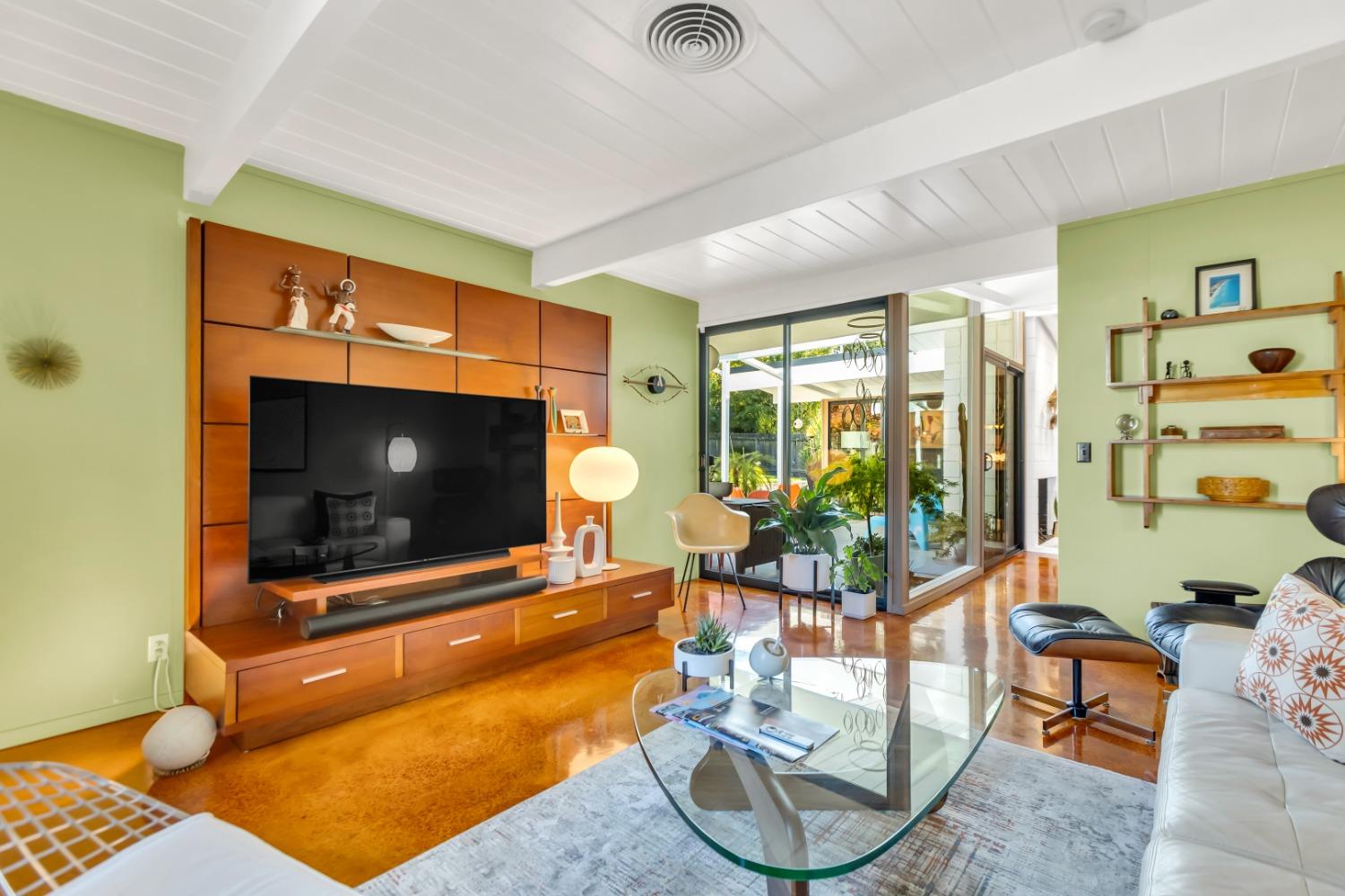 6425 S Land Park Drive