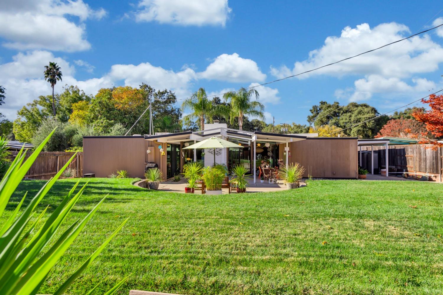 6425 S Land Park Drive