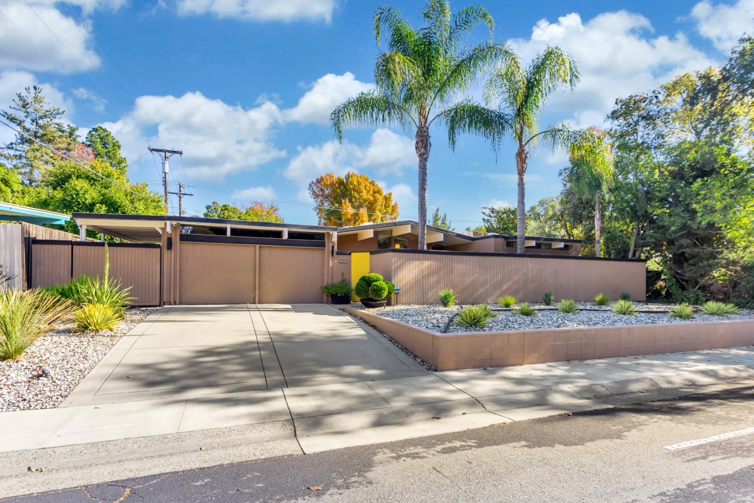 6425 S Land Park Drive