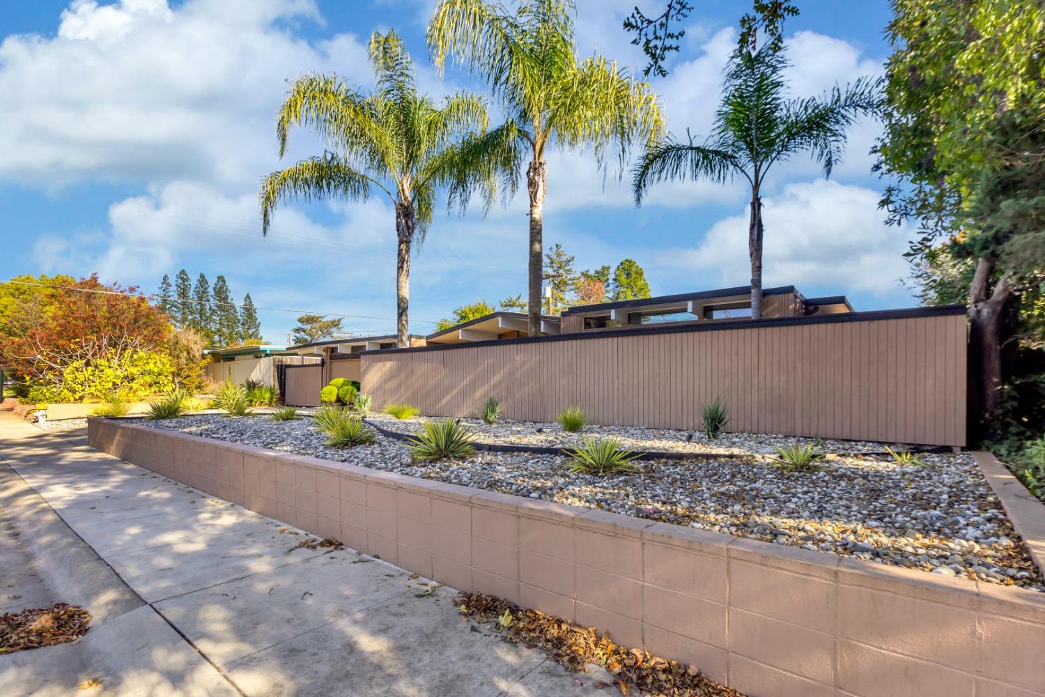 6425 S Land Park Drive