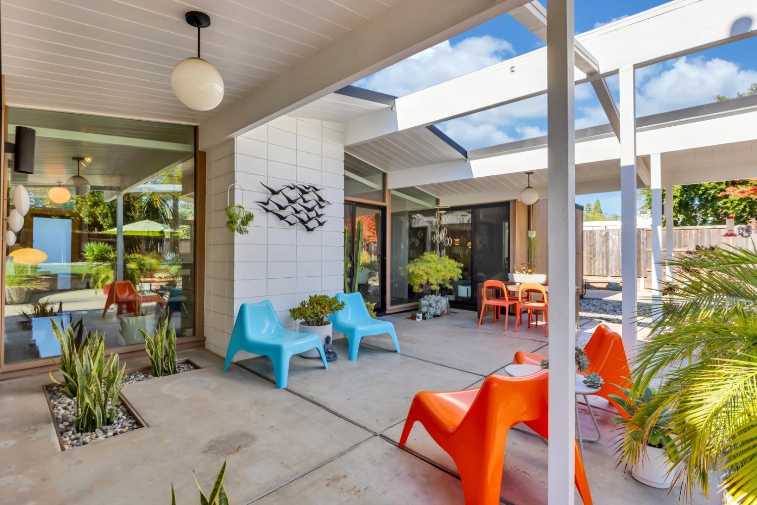 6425 S Land Park Drive