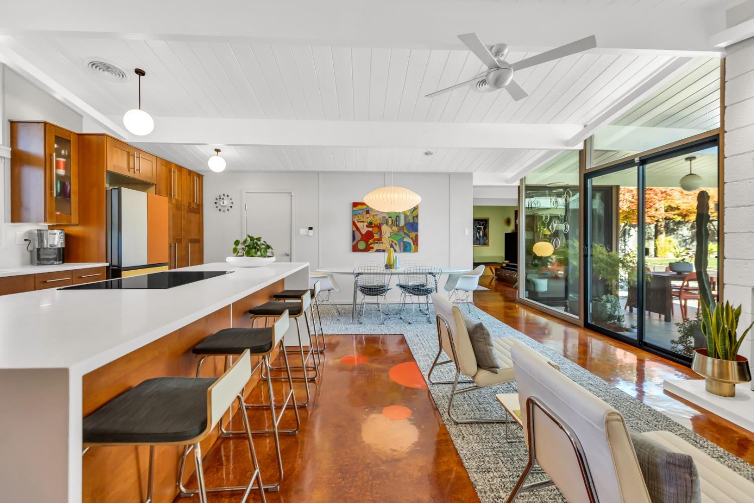 6425 S Land Park Drive