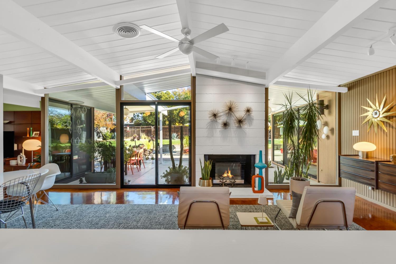 6425 S Land Park Drive