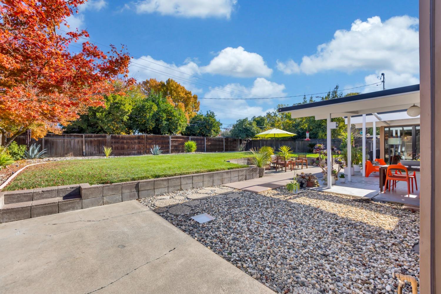 6425 S Land Park Drive