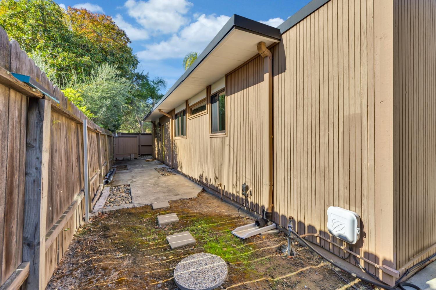 6425 S Land Park Drive