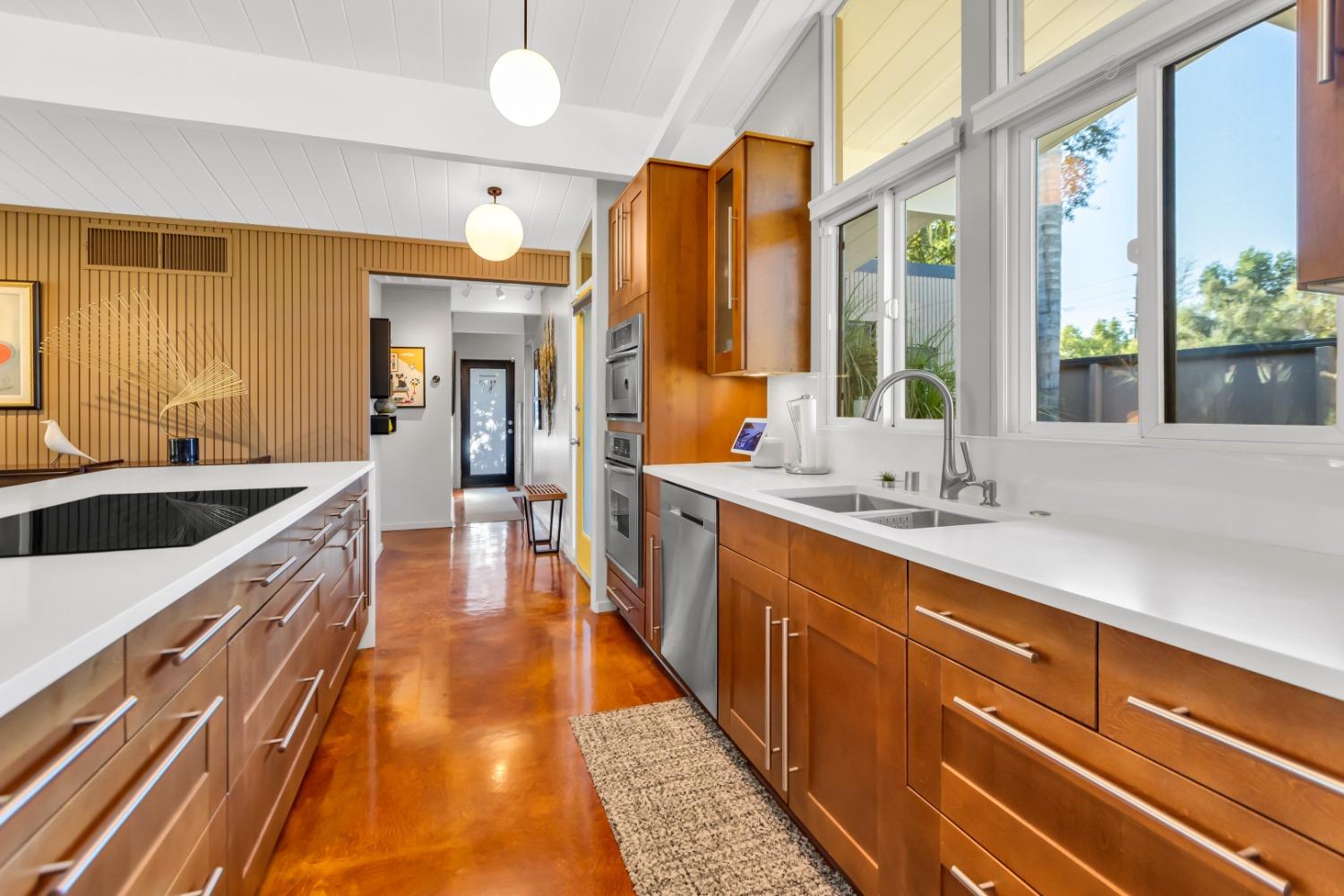 6425 S Land Park Drive