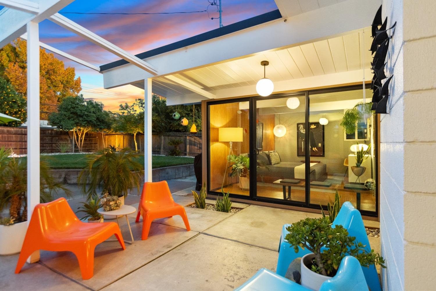 6425 S Land Park Drive