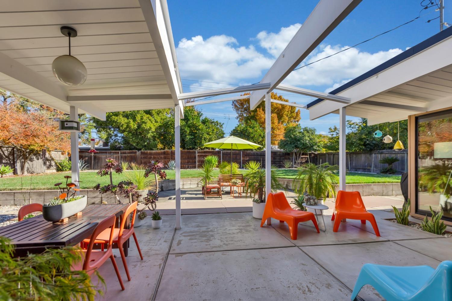 6425 S Land Park Drive