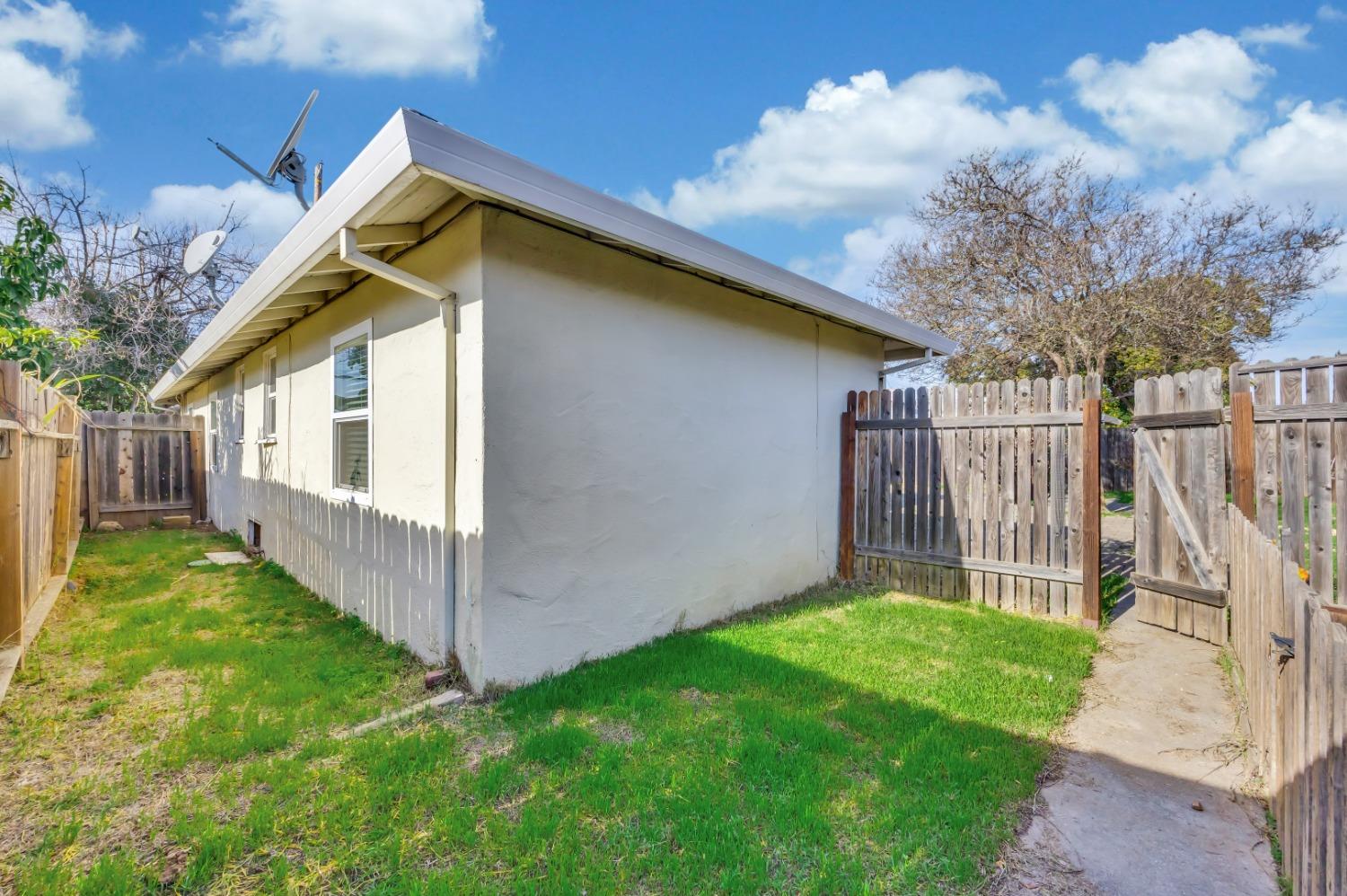 1509 Buchanan Street