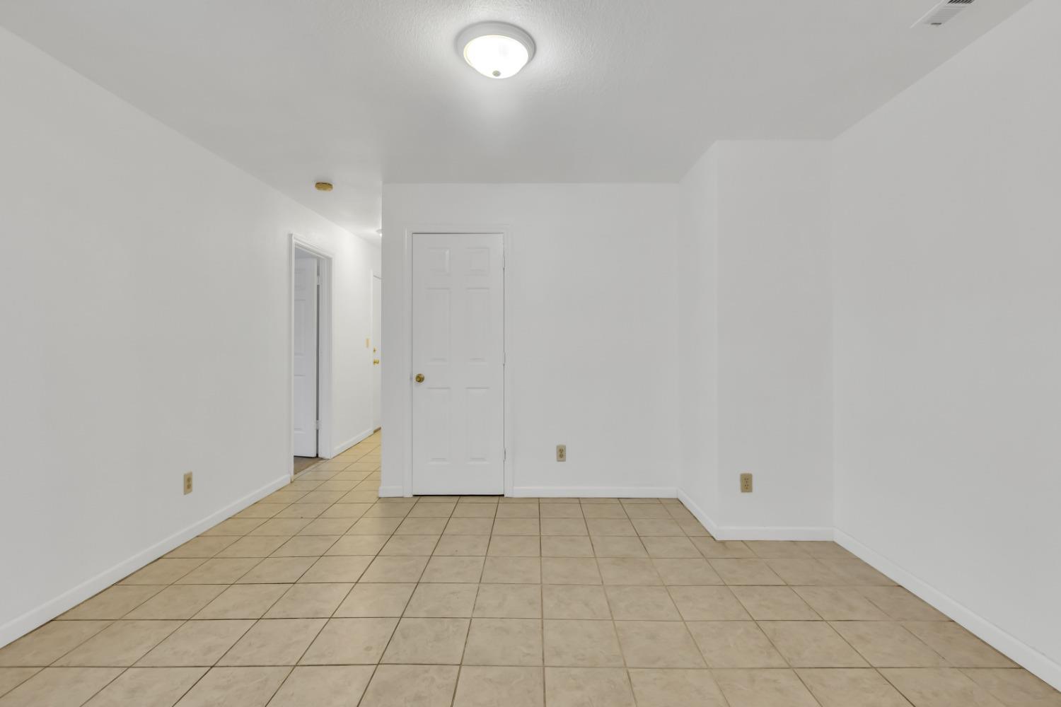 1752 Thousand Oaks Court