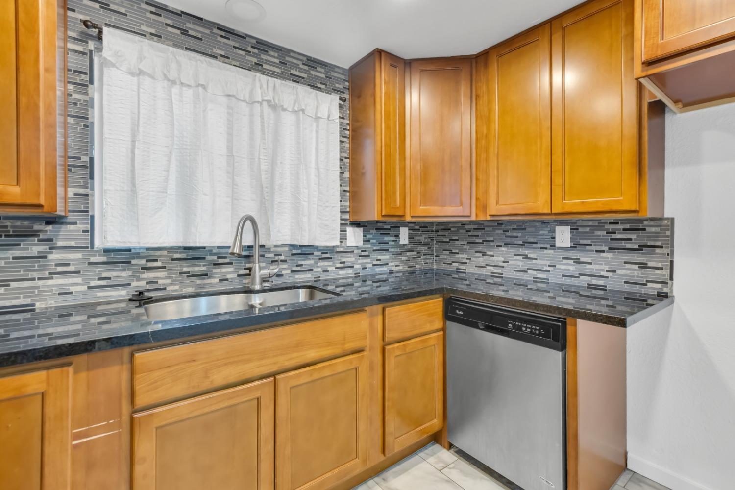 1752 Thousand Oaks Court