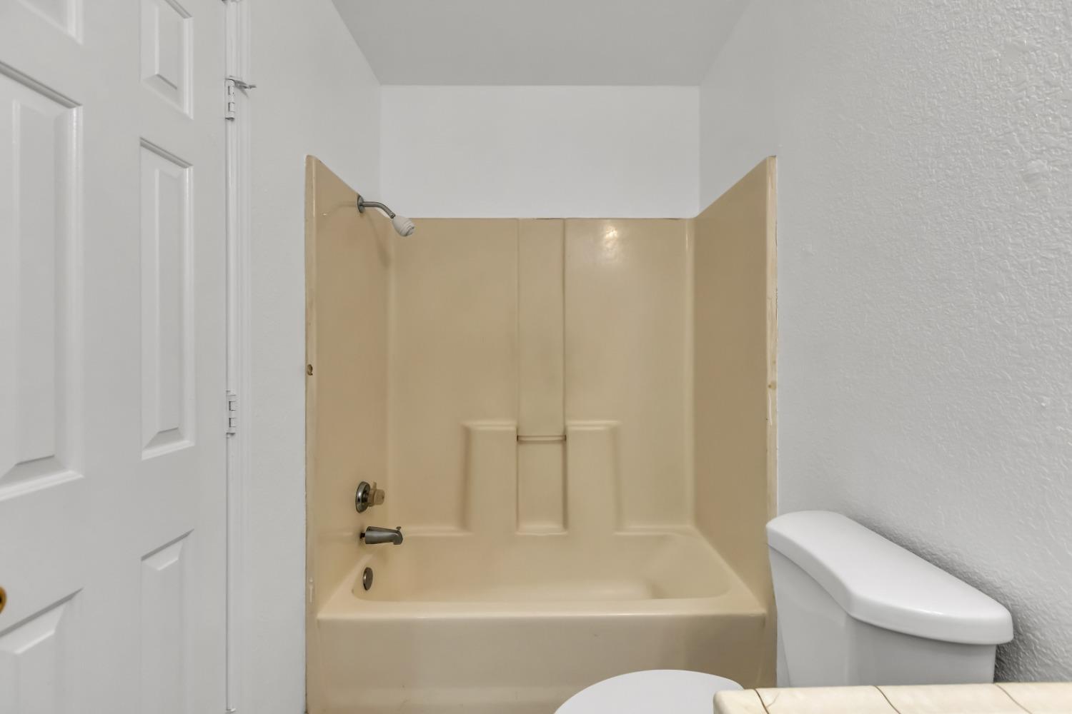 1752 Thousand Oaks Court