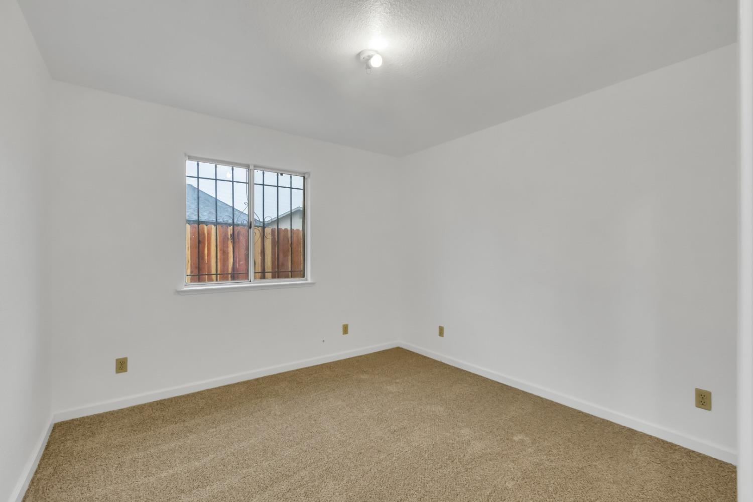 1752 Thousand Oaks Court