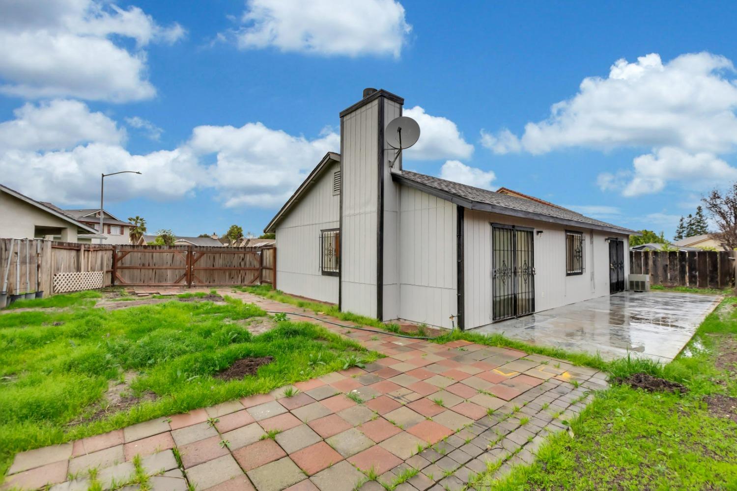 1752 Thousand Oaks Court