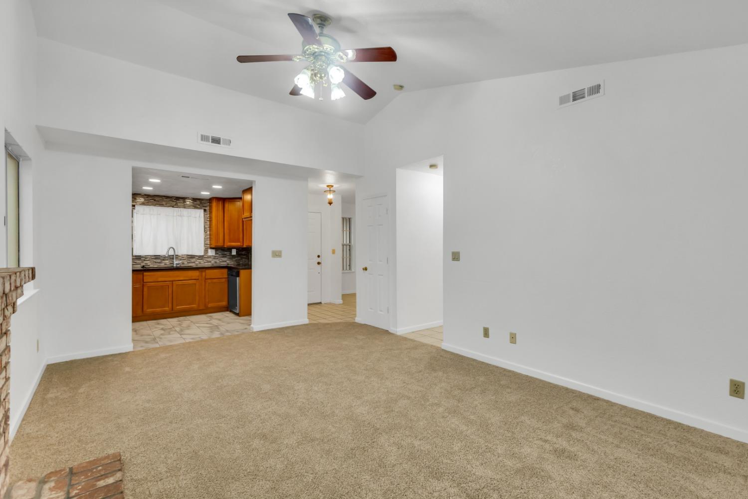 1752 Thousand Oaks Court