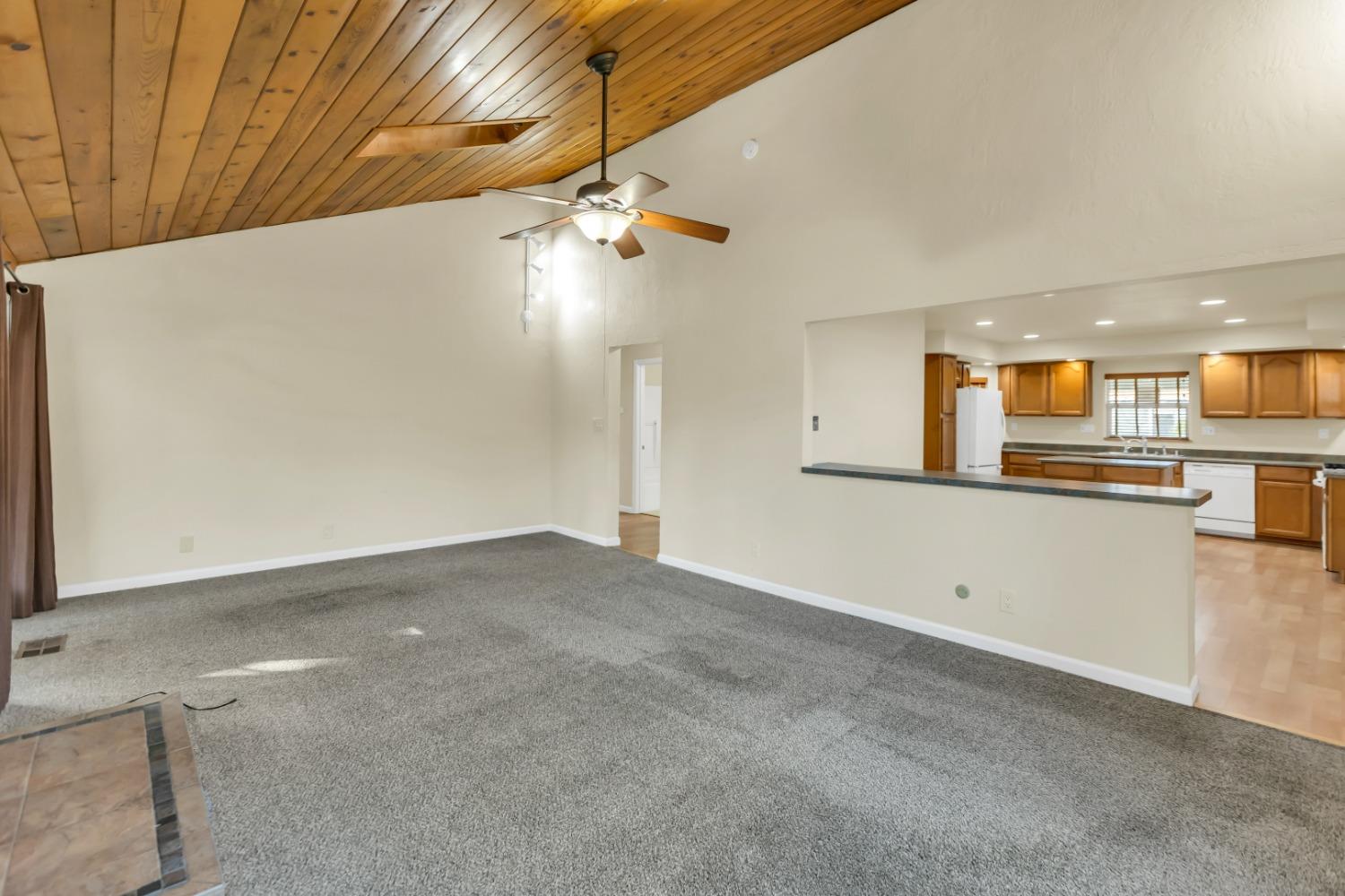 1418 Valencia Avenue