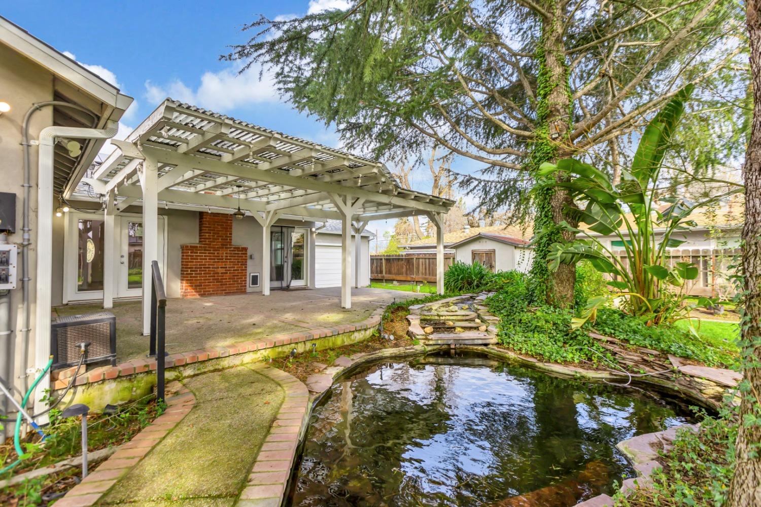 1418 Valencia Avenue