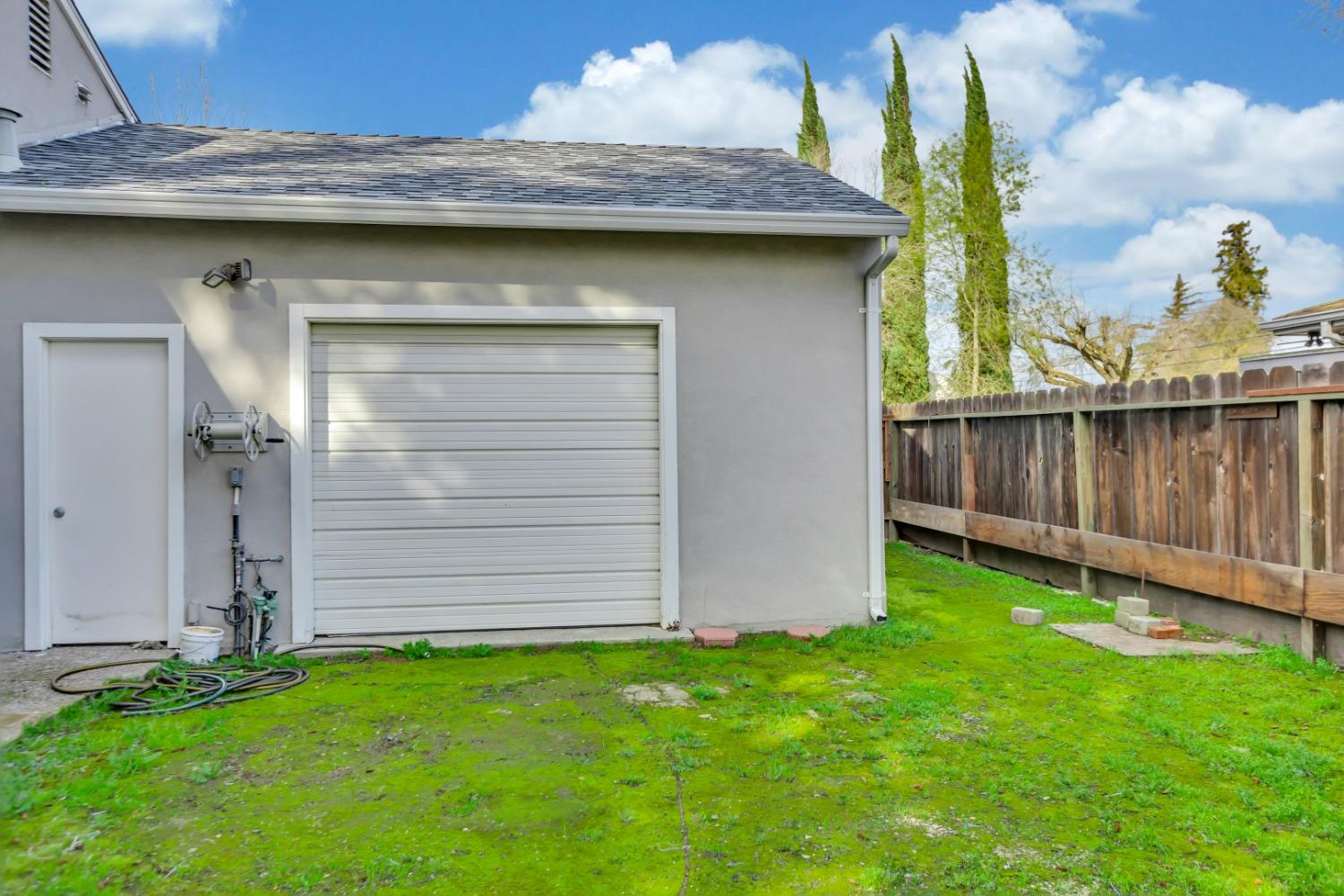 1418 Valencia Avenue