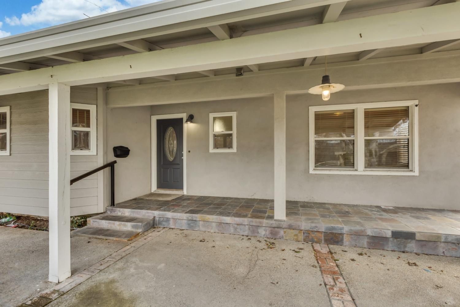 1418 Valencia Avenue